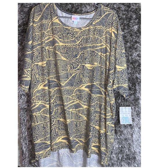 LuLaRoe Tops - 🍁NWT Lularoe plus size  blouse size 2X🍂